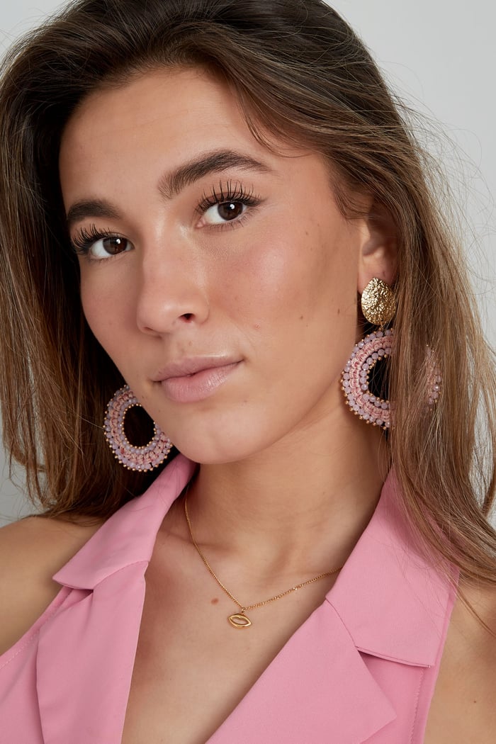 Collar sencillo con charm de labios - dorado h5Imagen2